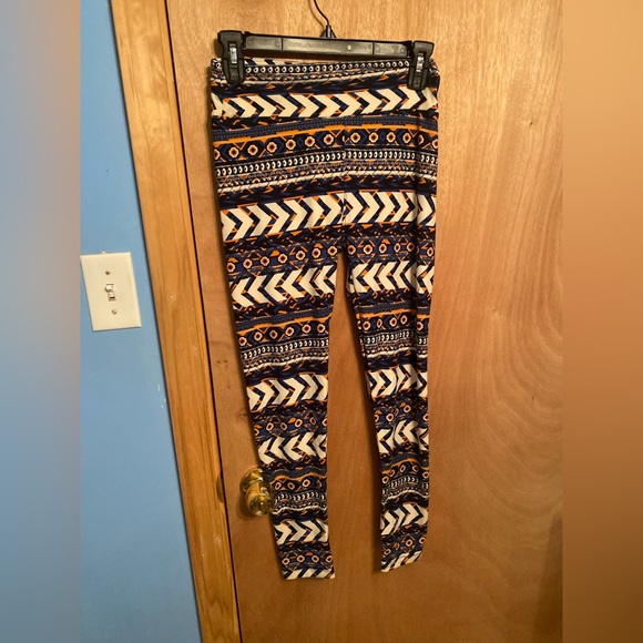 Women’s Lularoe patterned leggings bundle ❤️ - Picture 8 of 16